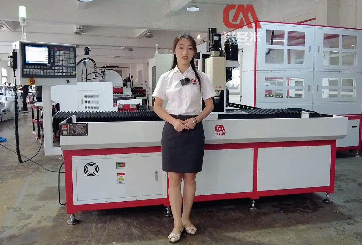 長(zhǎng)型數(shù)控旋鉚機(jī)床